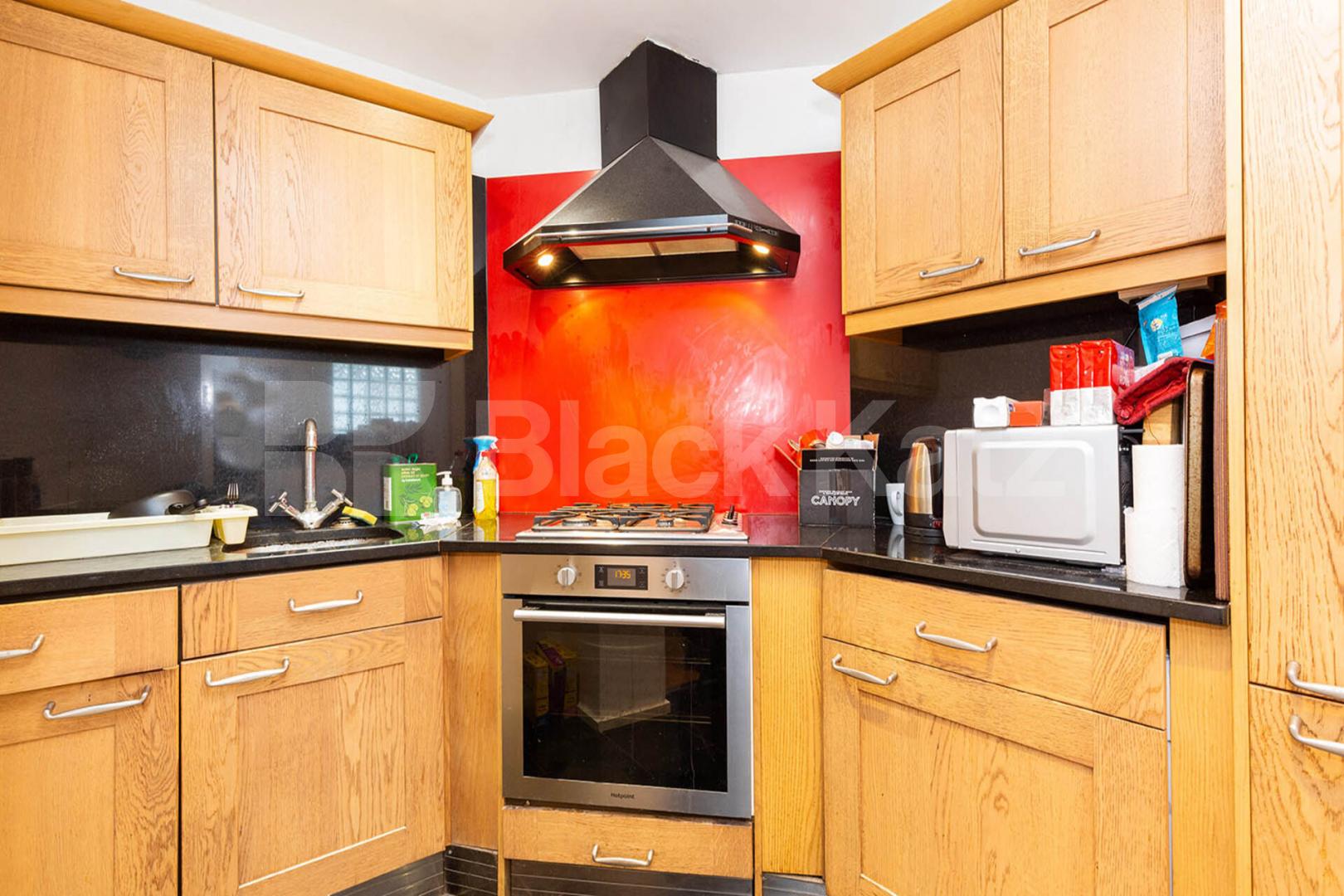 Ground Floor 1 bedroom property with patio located in the heart of Muswell Hill Pages Lane, Muswell Hill